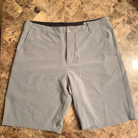Volcom surf&turf men’s shorts, size 36 - Picture 1 of 3